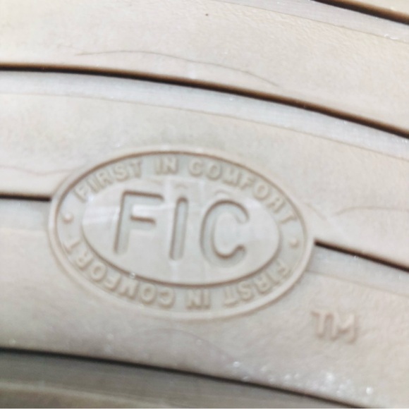 Johnston & Murphy Nubuck Oxford Derbys Italy - Picture 9 of 10